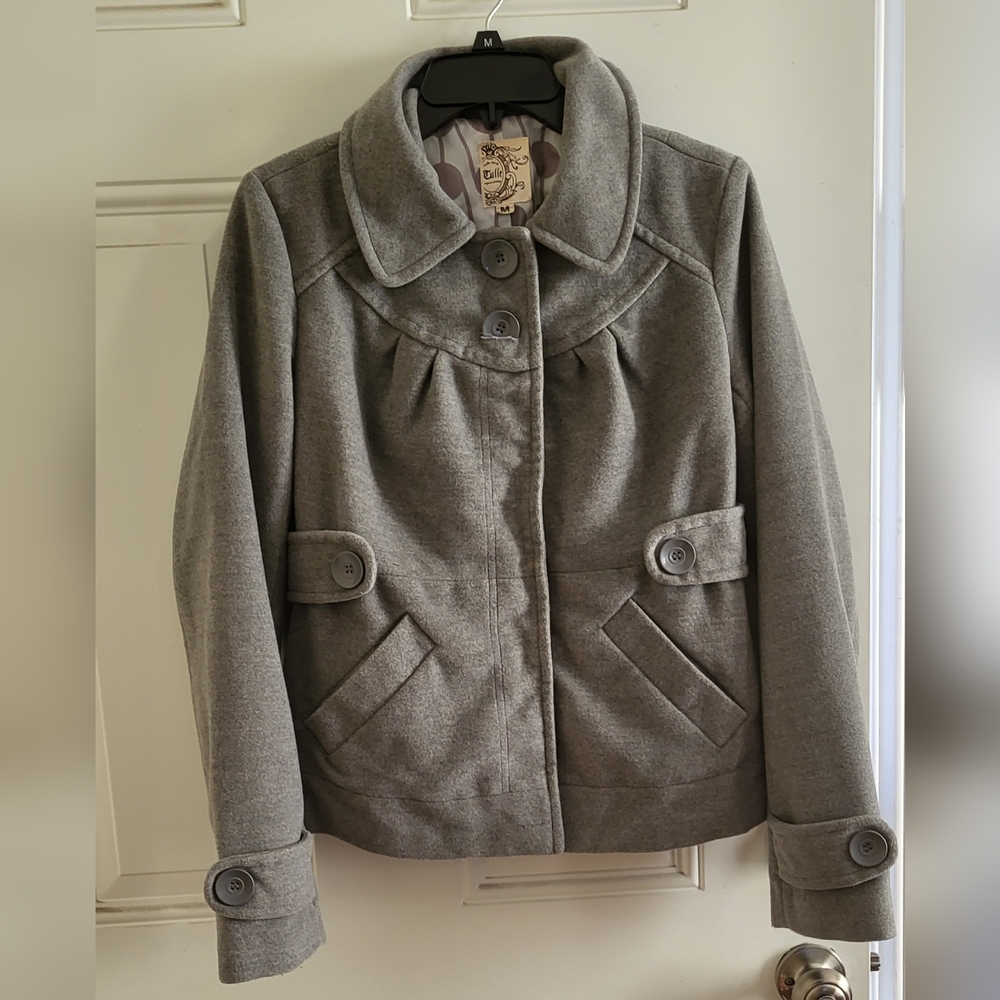Medium gray coat